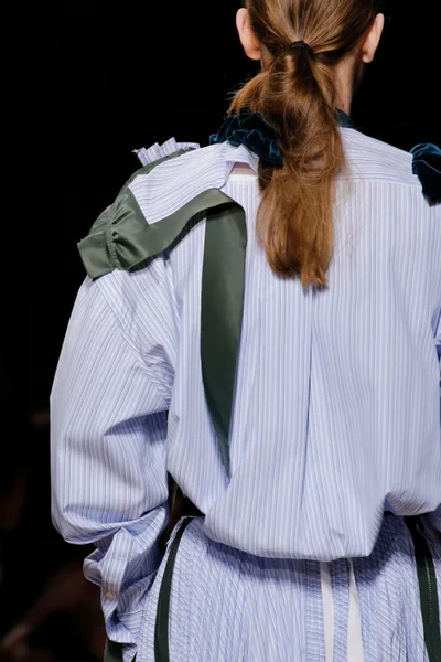 Look 117